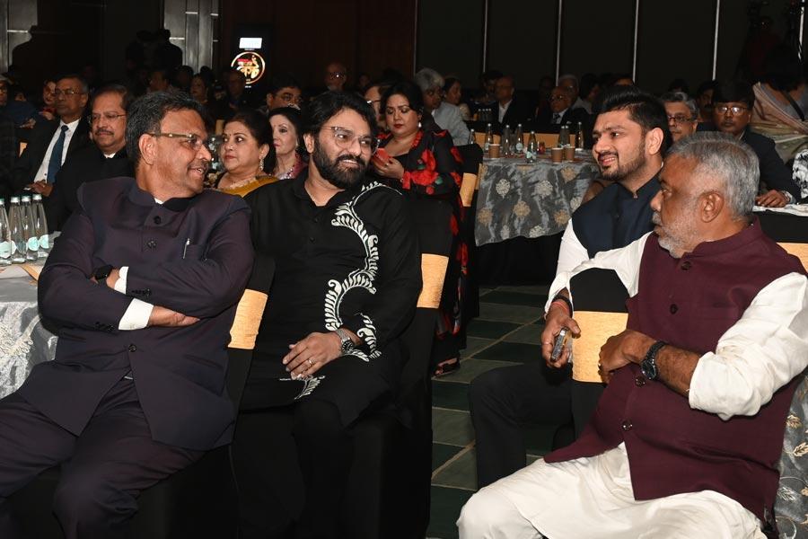 পাঁচ বছর পর চিনা পর্যটকদের আবার ভারতে আসার অনুমতি! ভিসা দেওয়া শুরু করছে দিল্লি, স্বাগত জানাল জিনপিং প্রশাসন 12345
