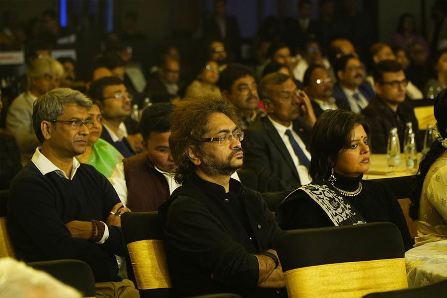 য়া শুরু করেছে চিন। এ বার একই উদ্যোগ নিল ভারতও। চিনা বিদেশ মন্ত্রক জানিয়েছে, তারা এটিকে একটি ইতিবাচক পদক্ষেপ হিসাবেই দেখছে।